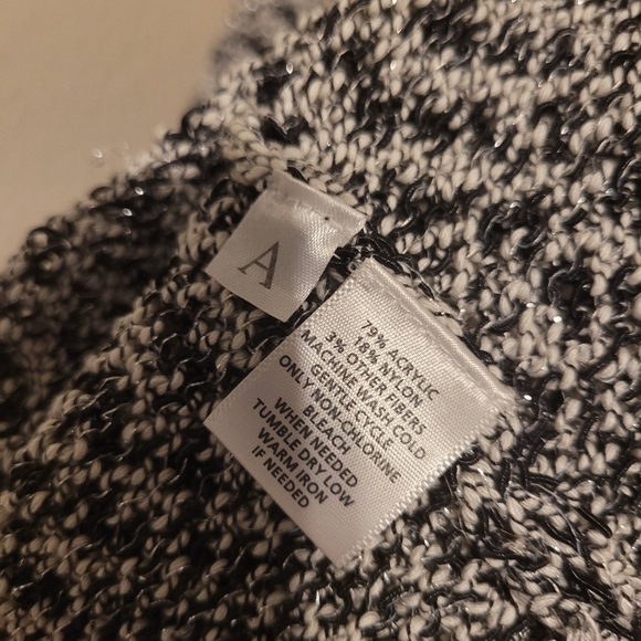 LOFT Woven Metallic Top, Size: Medium - Picture 4 of 8